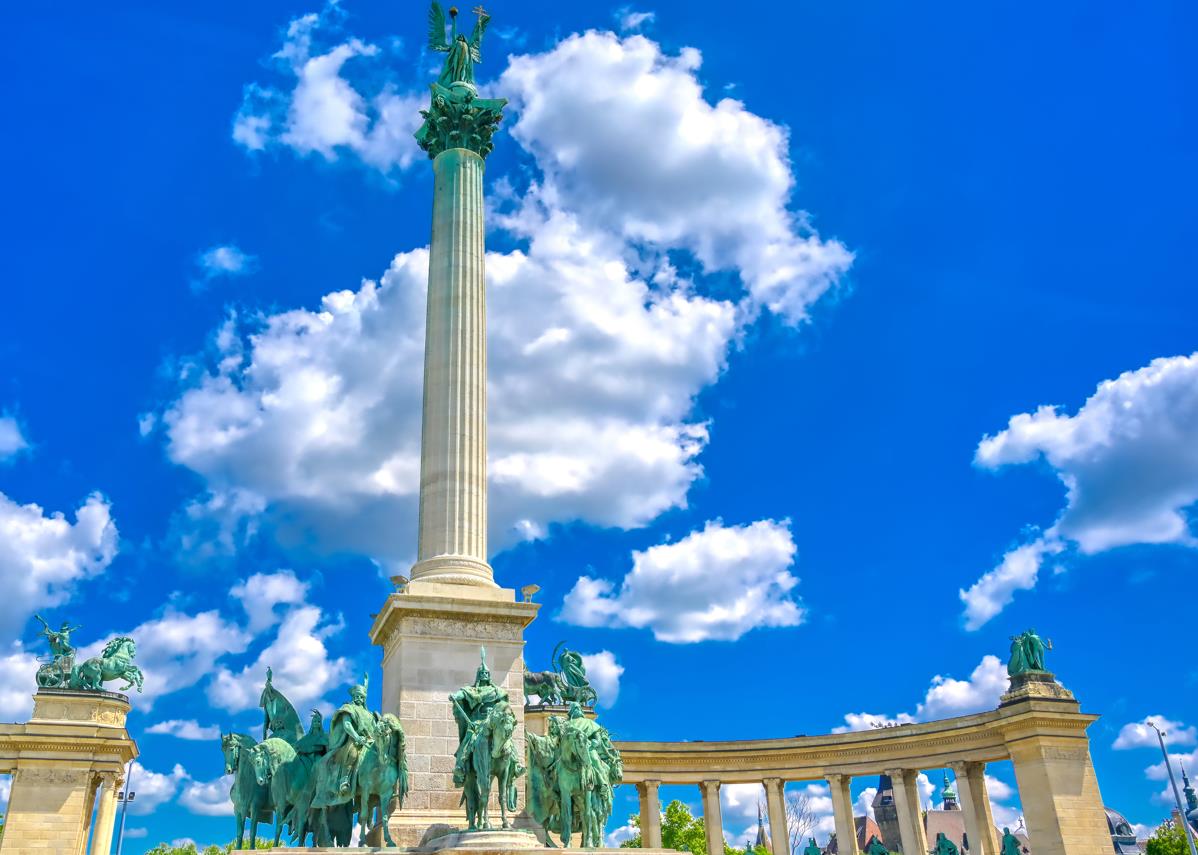 1683354952900973.jpg 1683354952900973.jpg