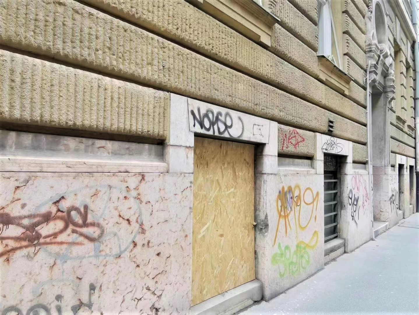 1683355224925036.jpg 1683355224925036.jpg